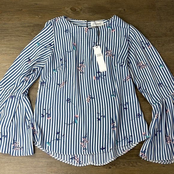 CLOSET LONDON BLUE STRIPE FLORAL BELL SLEEVE BLOUSE, size 6 - Picture 3 of 11